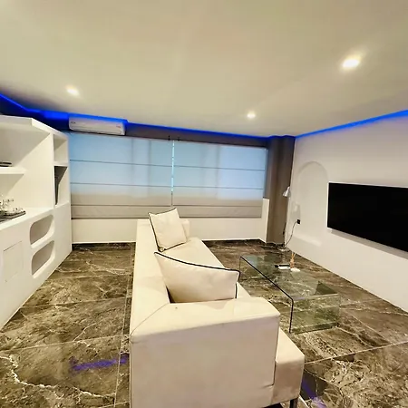 Vora & Apartment